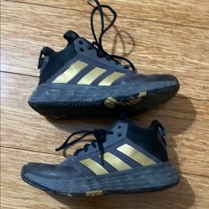 Selling cheap! Kids athletic sneakers. Well worn.